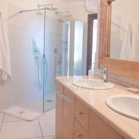 Appartamento Attico Con Jacuzzi, Sauna Vista Sul Mare E Citta Villasimius